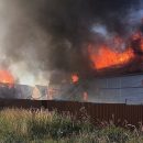 В Кирове из-за сильного ветра обгорели два дома