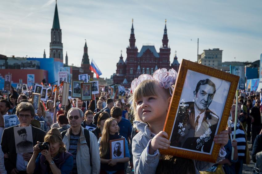 Основатель “Бессмертного полка” Дмитриев считает глупостью слова Порошенко об участниках акции