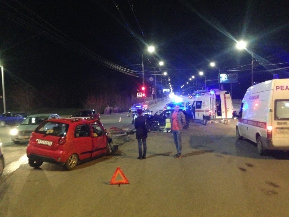 В Кирове в результате серьезного ДТП пострадали пять человек (ВИДЕО)