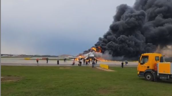 Шесть человек пострадали при жесткой посадке и возгорании самолета в «Шереметьево»